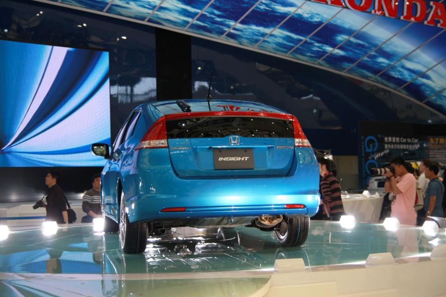  Honda Insight 2010 года  (фото 41 из 84)